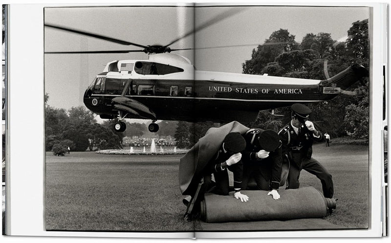 Annie Leibovitz: The Early Years, 1970-1983-Annie Leibovitz-lobo nosara