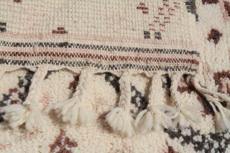 Berber Moroccan Rug - Vintage Inspo-lobo-lobo nosara