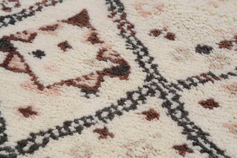 Berber Moroccan Rug - Vintage Inspo-lobo-lobo nosara