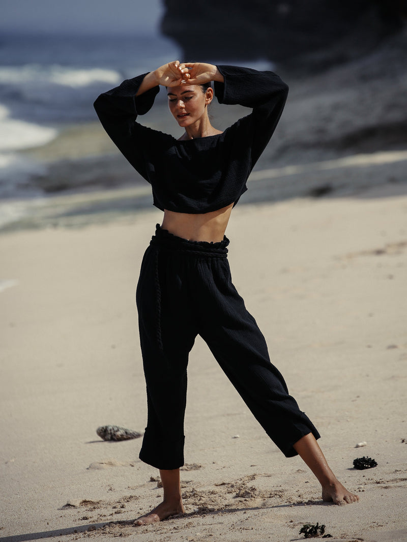 Echo Crop Top - Black-The Handloom-lobo nosara