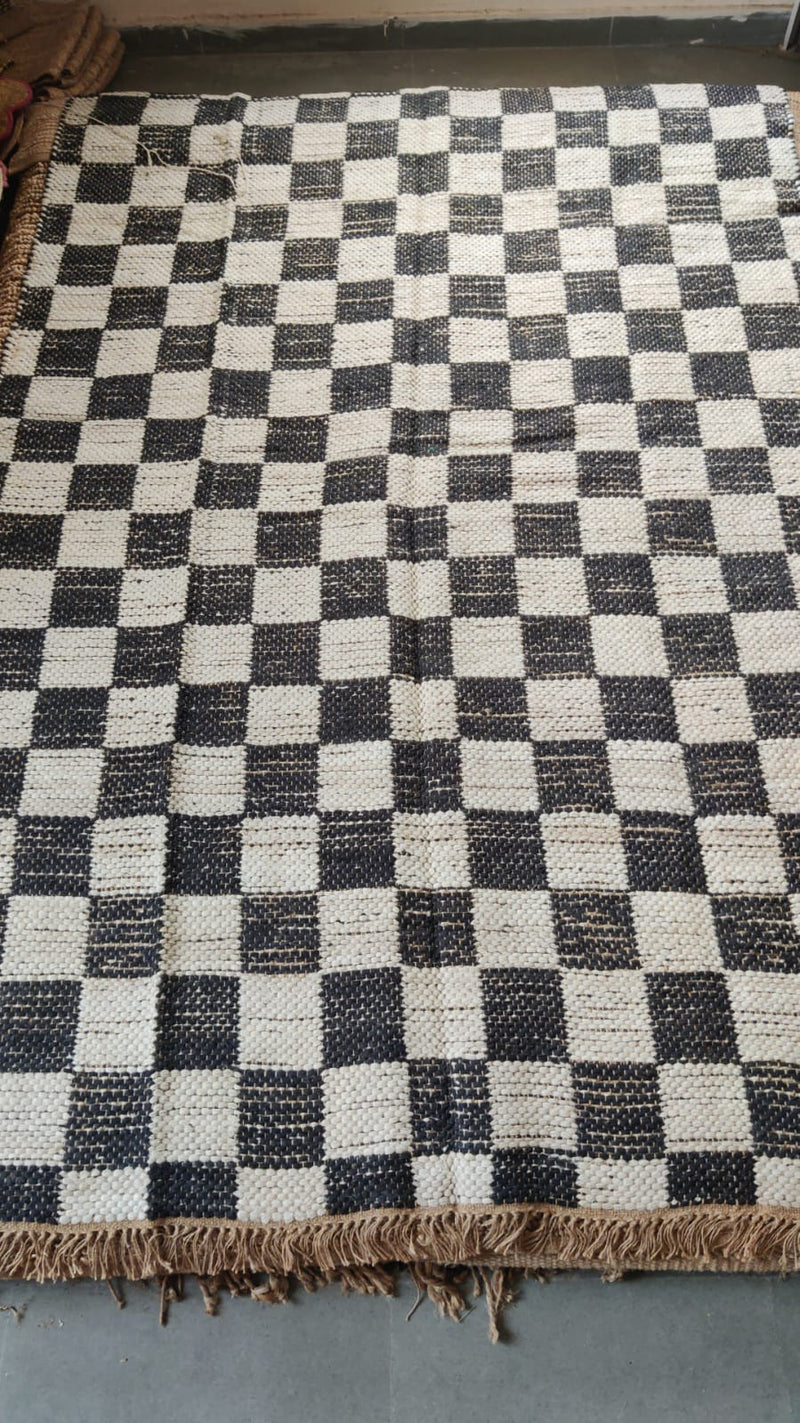 Handwoven Wool Jute Checkered Rug-lobo-lobo nosara