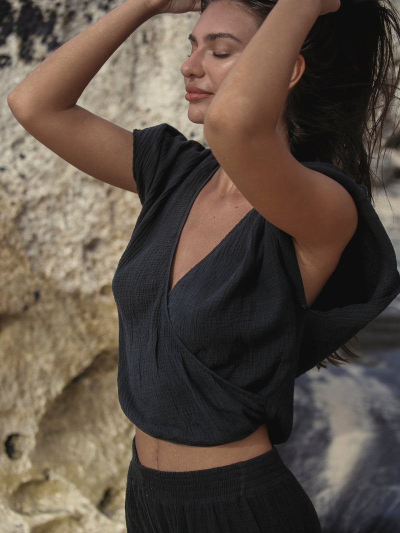 Harlow Top - Black-The Handloom-lobo nosara