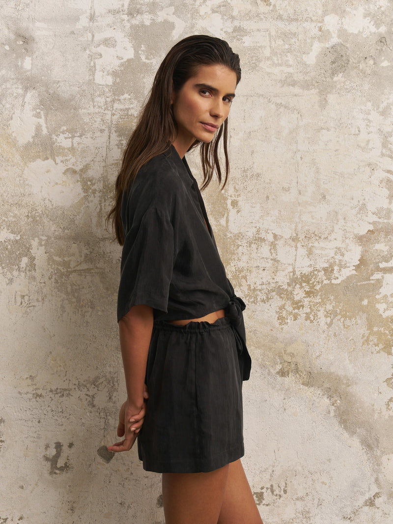 Lucid Tie Shirt - Black-The Handloom-lobo nosara