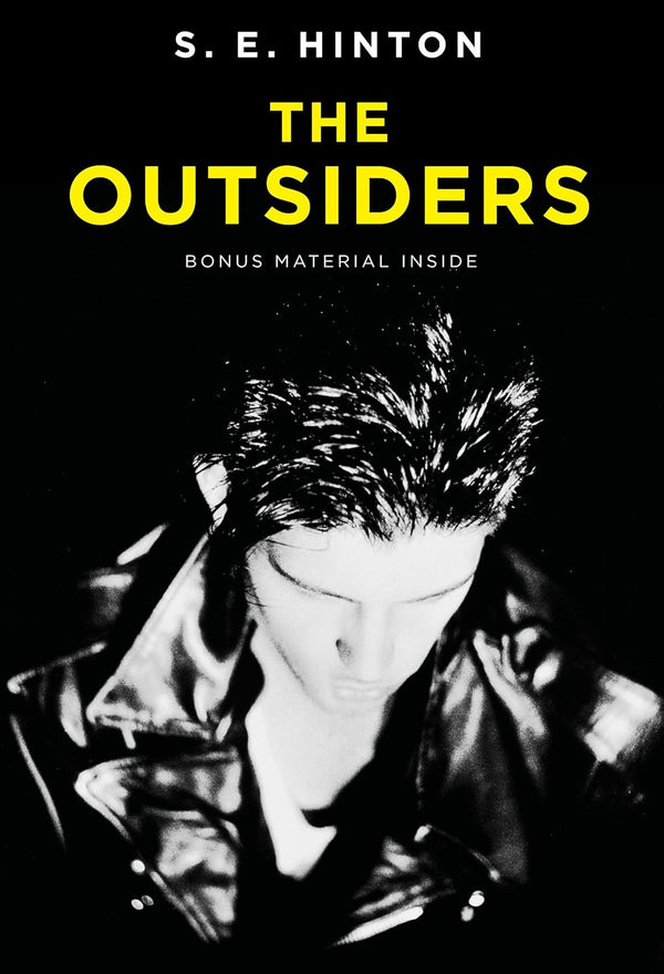 The Outsiders-S. E. Hinton-lobo nosara